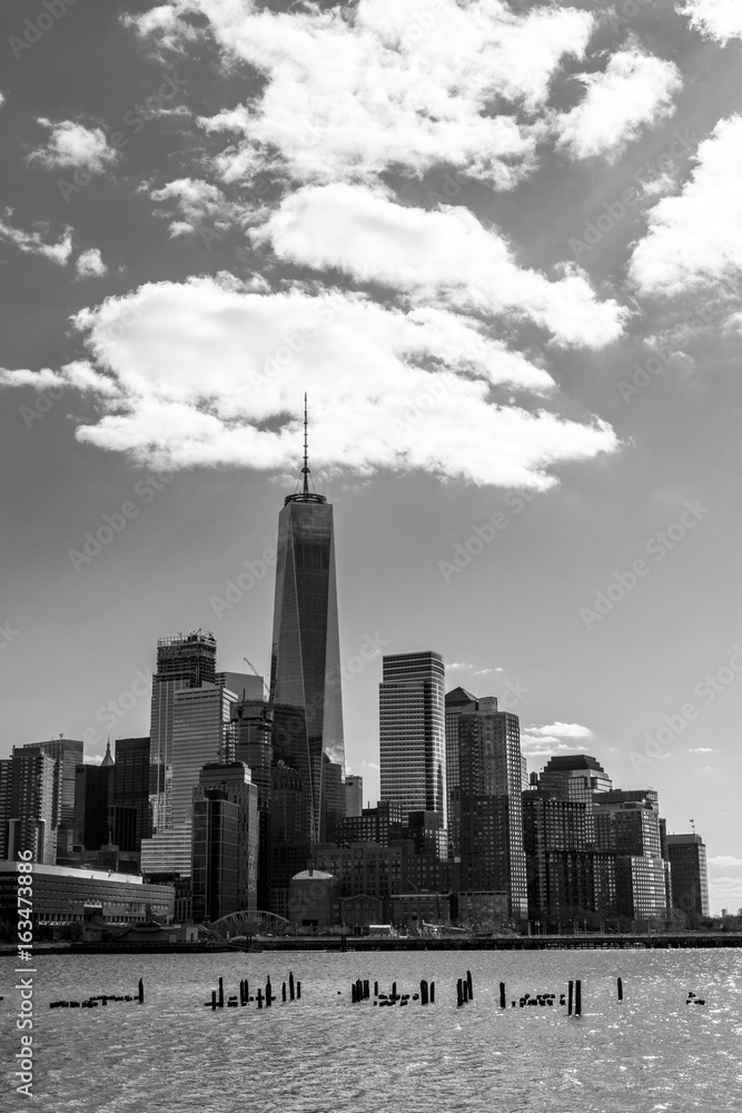 Obraz premium Views of the financial district from Tribeca (NYC)