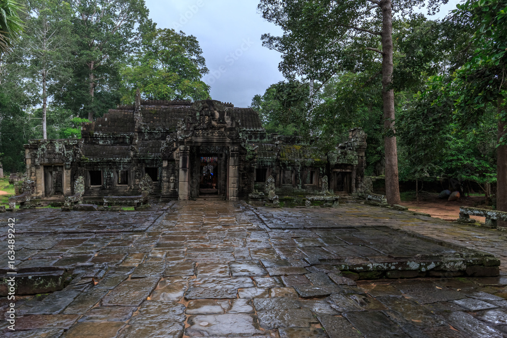 Banteay Kdei Tempel in Kambodscha, Angkor,  nach dem Regen