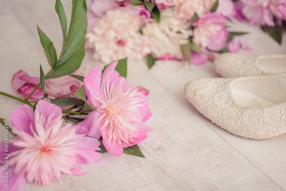 Flowers bouquet pink peone with shoes Flowers bouquet pink peone with shoes