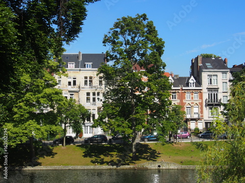 Grünes Brüssel: Alte Stadtvillen am Park