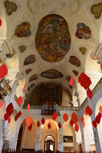 Innenansicht der Basilika Kloster St. Trudpert in Münstertal im Breisgau 