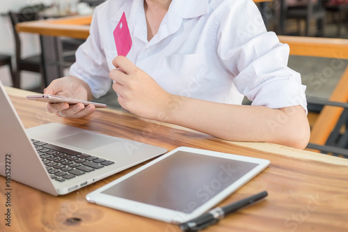 online ecomerce with Credit card