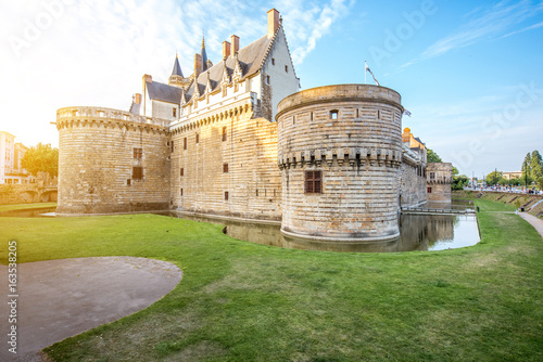 Foto Sunset view on the castle of the Dukes of Brittany in Nantes city in France
