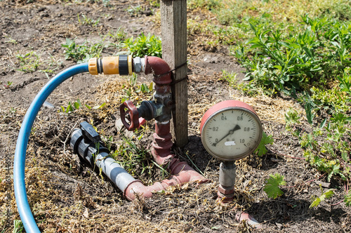 Manometer, Barometer, Pressure gauge, vacuum gauge, Air Gauge, Stem Gauge
an instrument measuring atmospheric pressure
