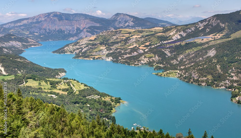 Lac de Serre-Poncon (Hautes Alpes)