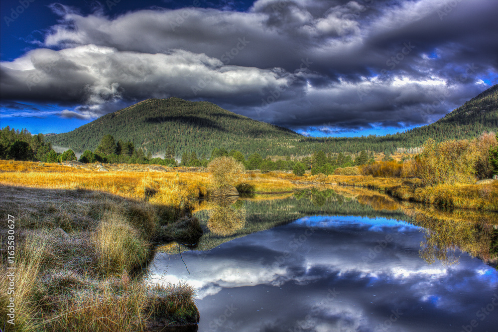 Fototapeta premium Cloudy Sky Reflection on the Carson River