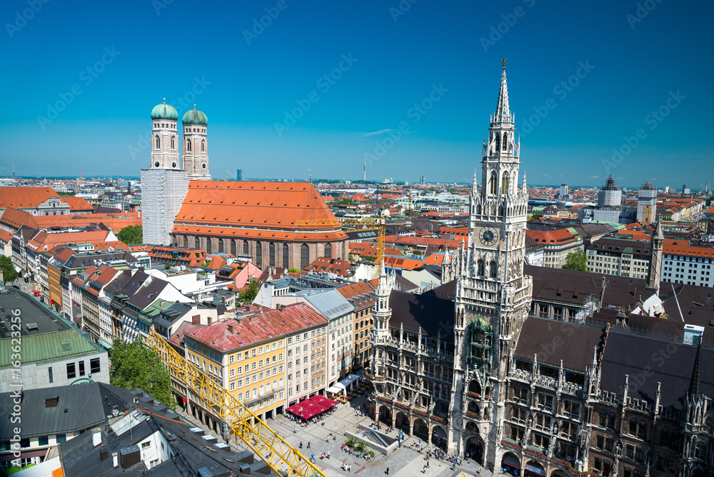 Fototapeta premium Aerial view on Marienplatz town hall and Frauenkirche in Munich, Germany