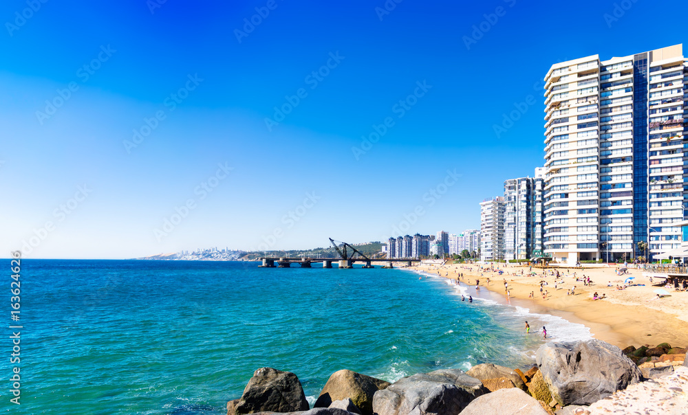 Fototapeta premium Hotels on the beach in Vina del Mar, Chile