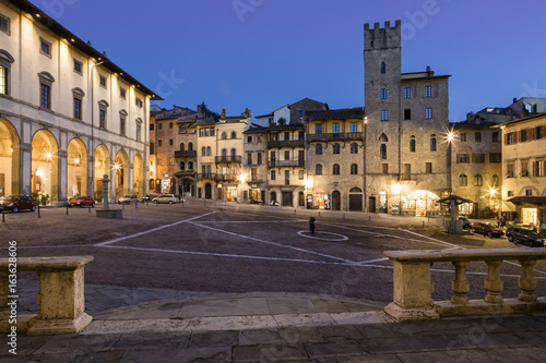 Arezzo. Piazza Grande, time lapse