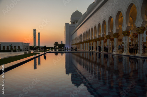 Sonnenuntergang an der Moschee
