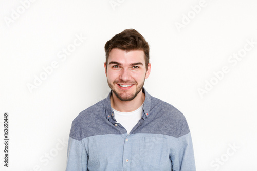 Smiling cheerful man portrait © Prostock-studio