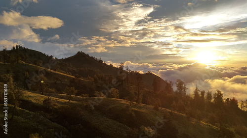 sunrise in rijani volcano indonesia