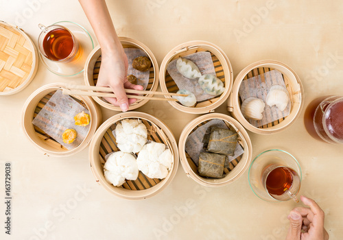 Fotografie Top view of eating with dim sum