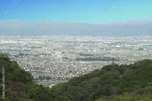 奈良盆地遠望 © PAE