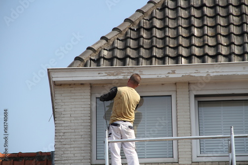 Arbeiter am Dach © maho