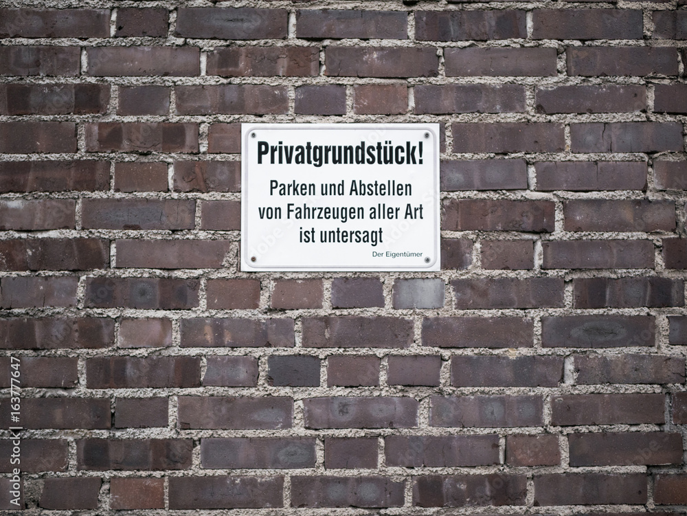 Fototapeta premium Private Property Sign On A Brick Wall