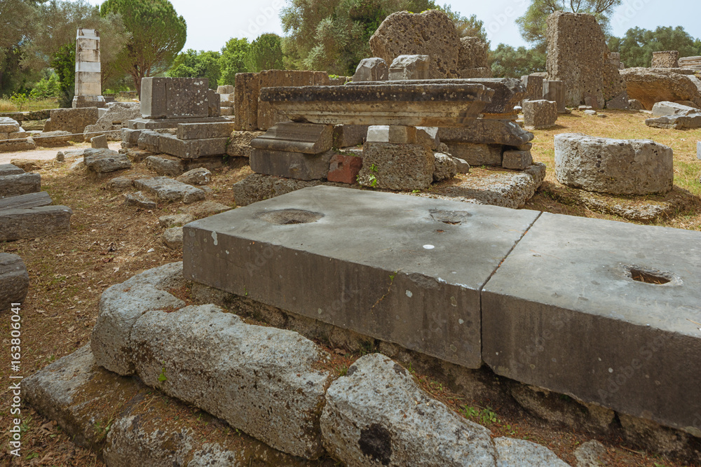 Remants of the temple of Zeus in Olympia Remants of the temple of Zeus in Olympia