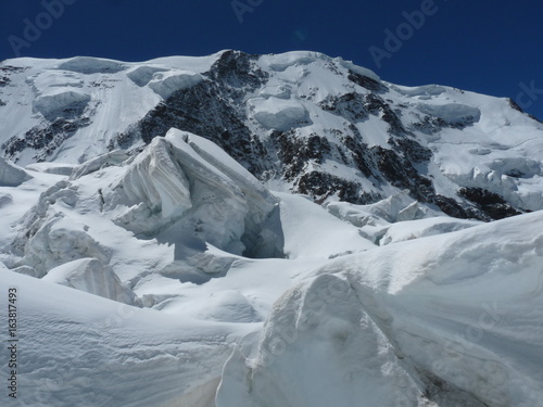 Descente du Gren Gletscher vers le refuge du Mont Rose