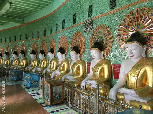 Temple d'Umin en Birmanie photo