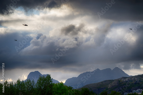 Obraz na płótnie Rescue Helicopter, Mountains