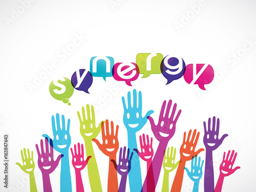 groupe mains souriantes : synergy