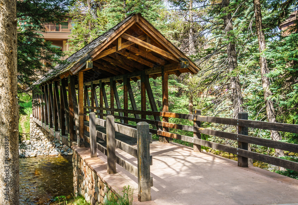 Naklejka premium Bridge in Vail Colorado