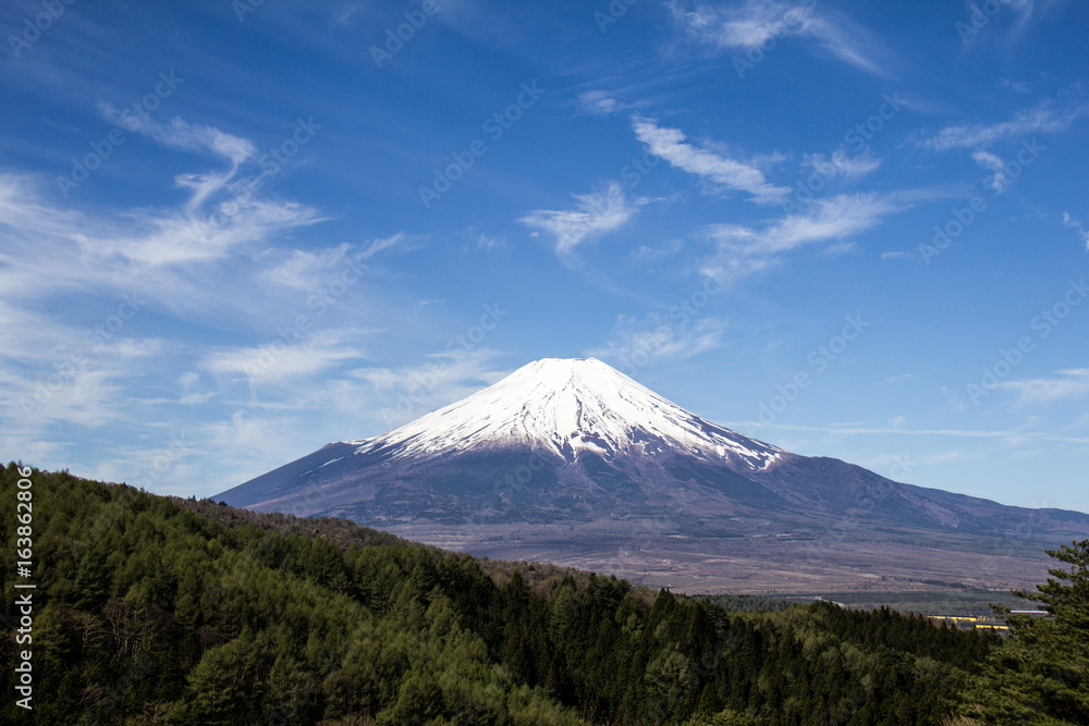 忍野村二十曲青空と富士山