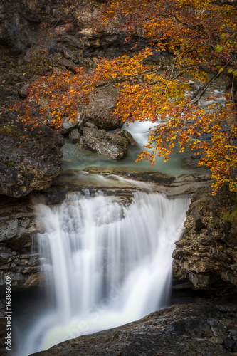 Fototapeta Naklejka Na Ścianę i Meble -  Autumn Pyrenees