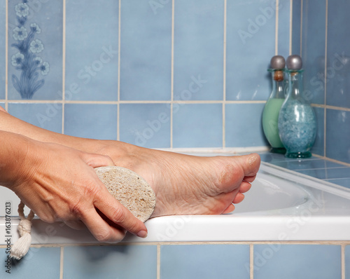 Pumice stone removing callus