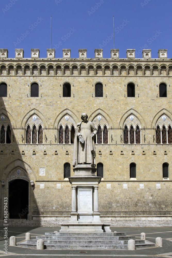 Palazzo Salimbeni in Siena, Tuscany, Italy