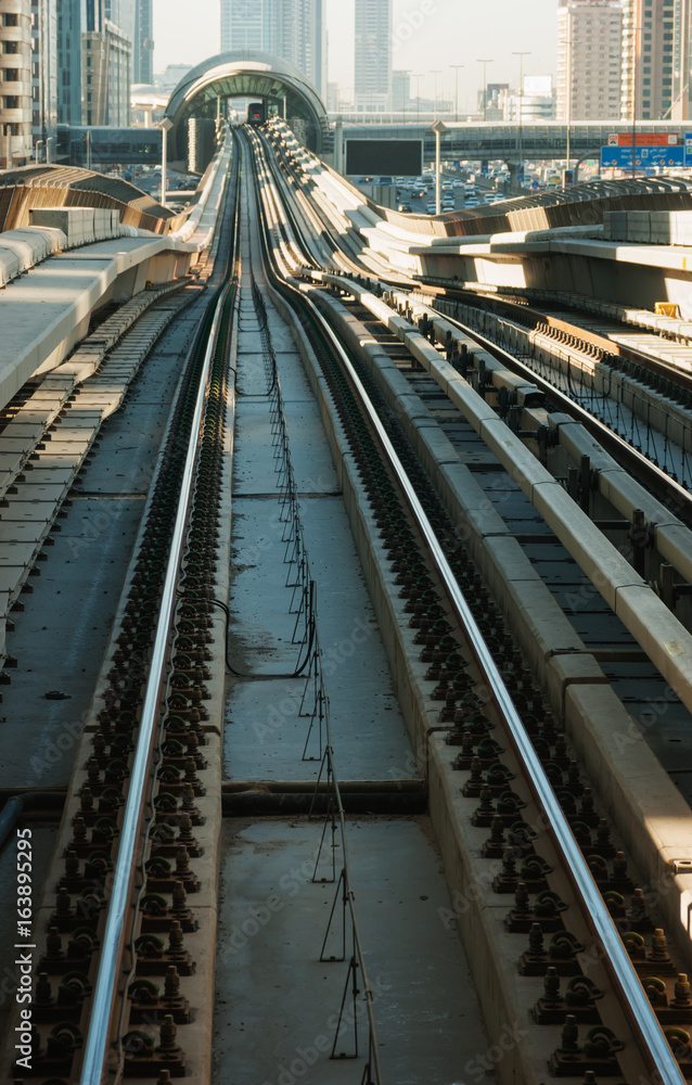 Fototapeta premium Metro in Dubai United Arab Emirates