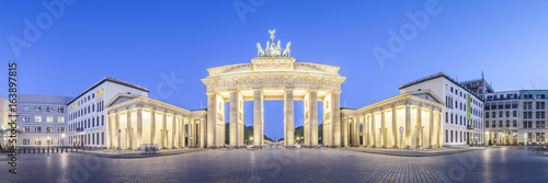 Brandenburger Tor und Pariser Platz in Berlin