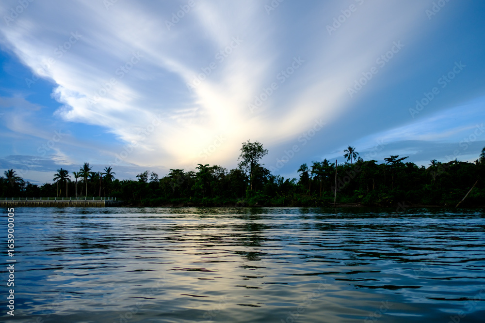 Obraz premium sunrise with river view