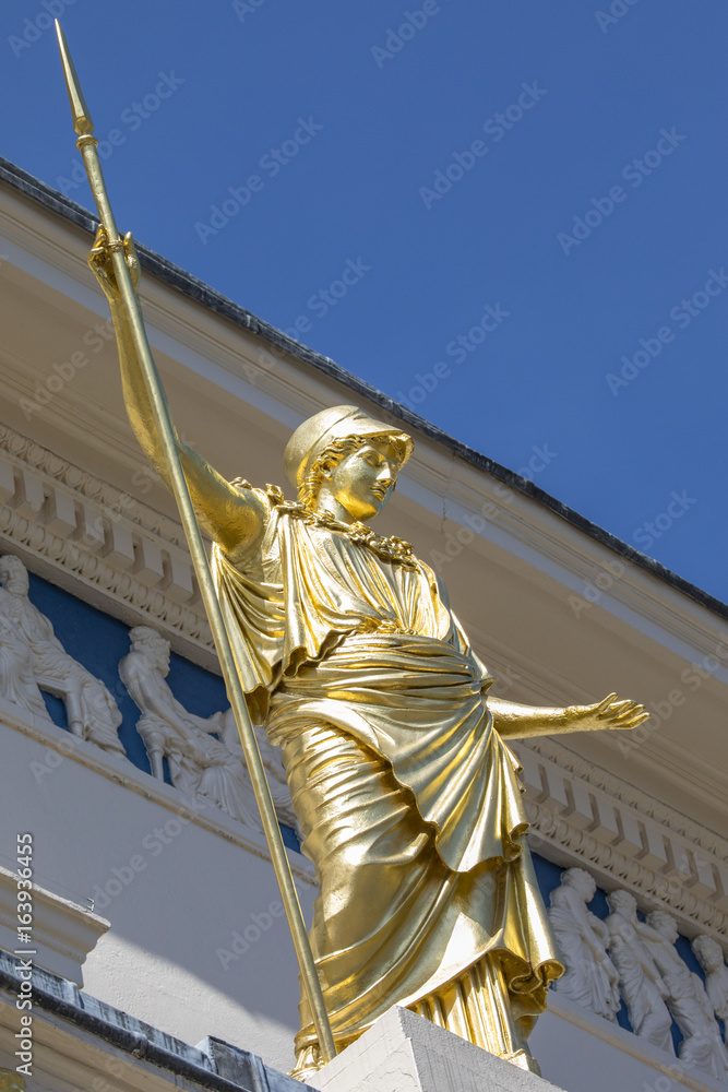 Obraz premium Athena Statue at the Athenaeum Club in London