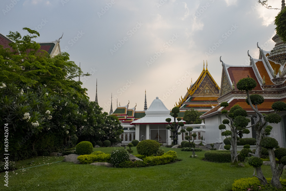 Pagoda in Wat Arun under construction