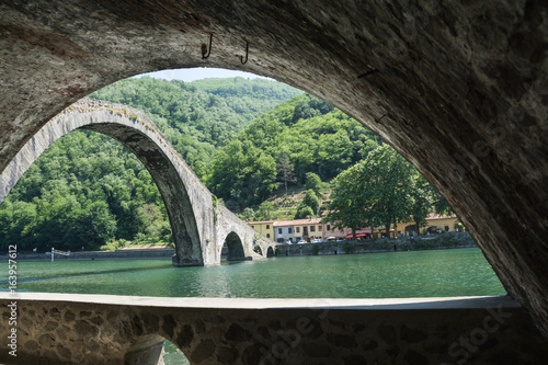 Obraz na płótnie Ponte dell Diavolo w salonie