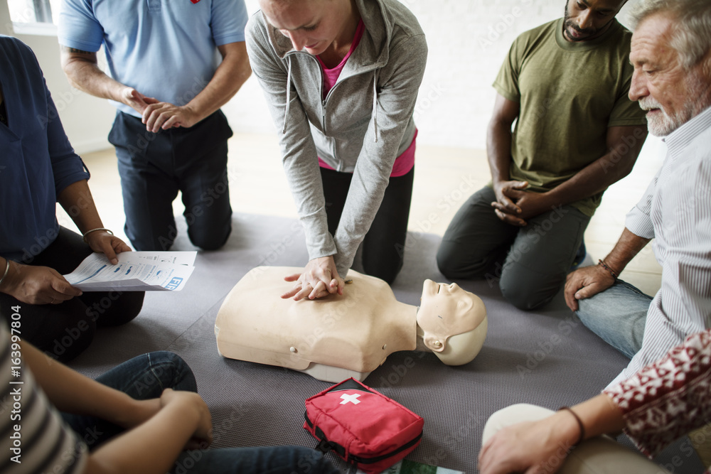 © Rawpixel.com - CPR First Aid Training Concept