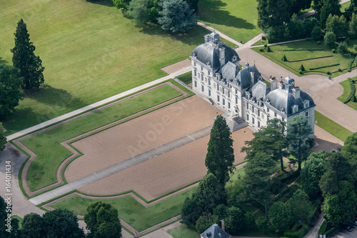 Vue aérienne du château de Cheverny en France photo