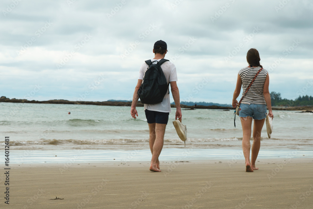 lovers walking on the beach lovers walking on the beach