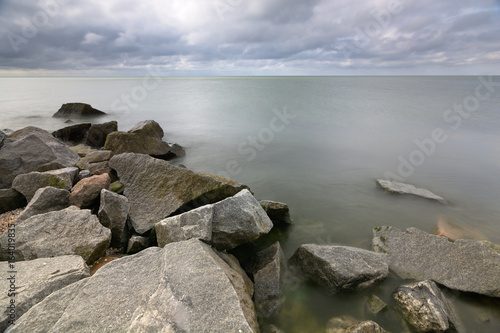 azov sea rocks long exposure