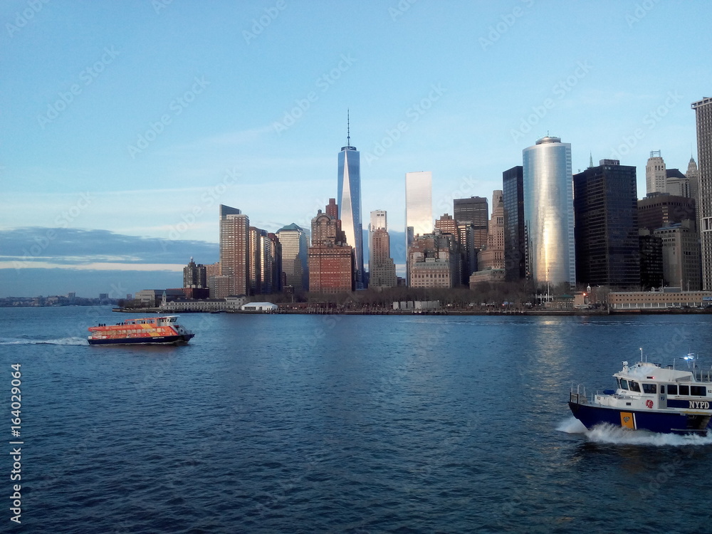 Obraz premium New York et bateau NYPD