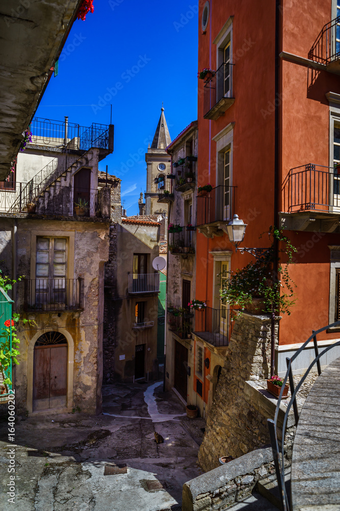 Fototapeta premium Mountain village Novara di Sicilia, Sicily, Italy