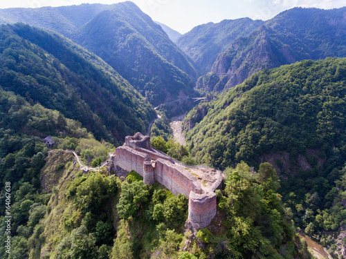 Tableau sur toile Aerial view of Fortress Poenari near Arefu, Arges County, Romania
