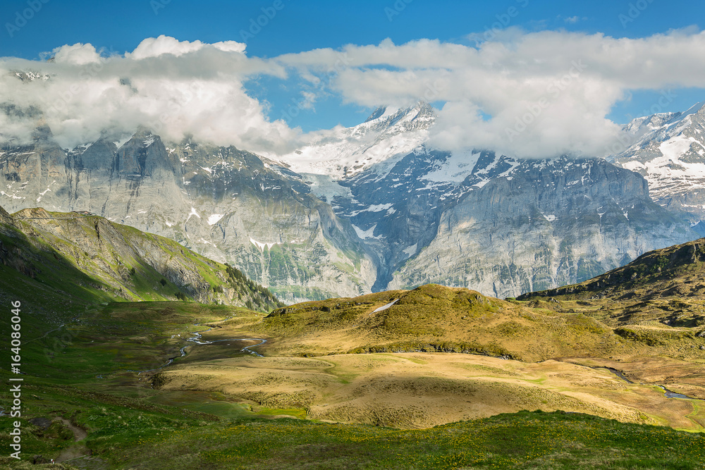 Fototapeta premium Randonnée dans les Alpes bernoises