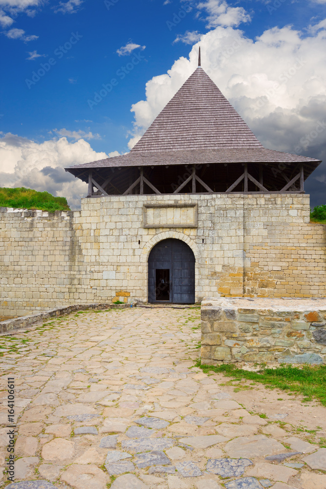 Entrance to Khotyn fortress