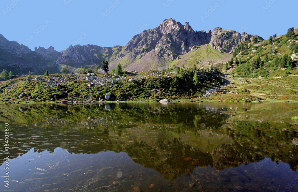 Lago delle Buse e cima Ziolera nella catena del Lagorai, Val di Fiemme, Trentino
