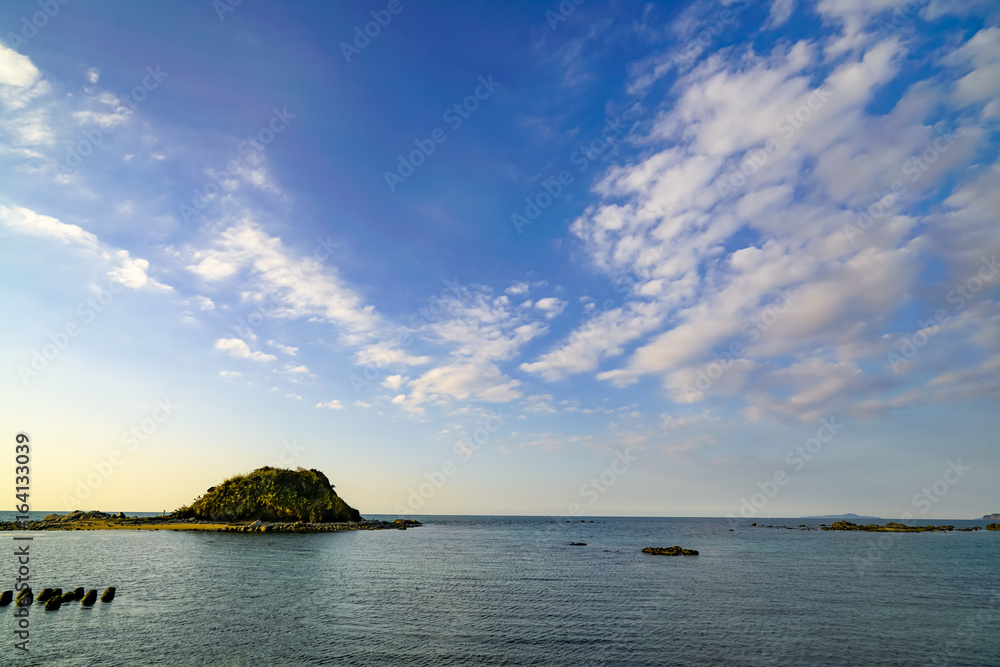 Fototapeta premium 志賀島 志賀海神社沖津宮