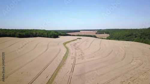 Champs de blé et foret. Survol 2. Eure-et-Loire