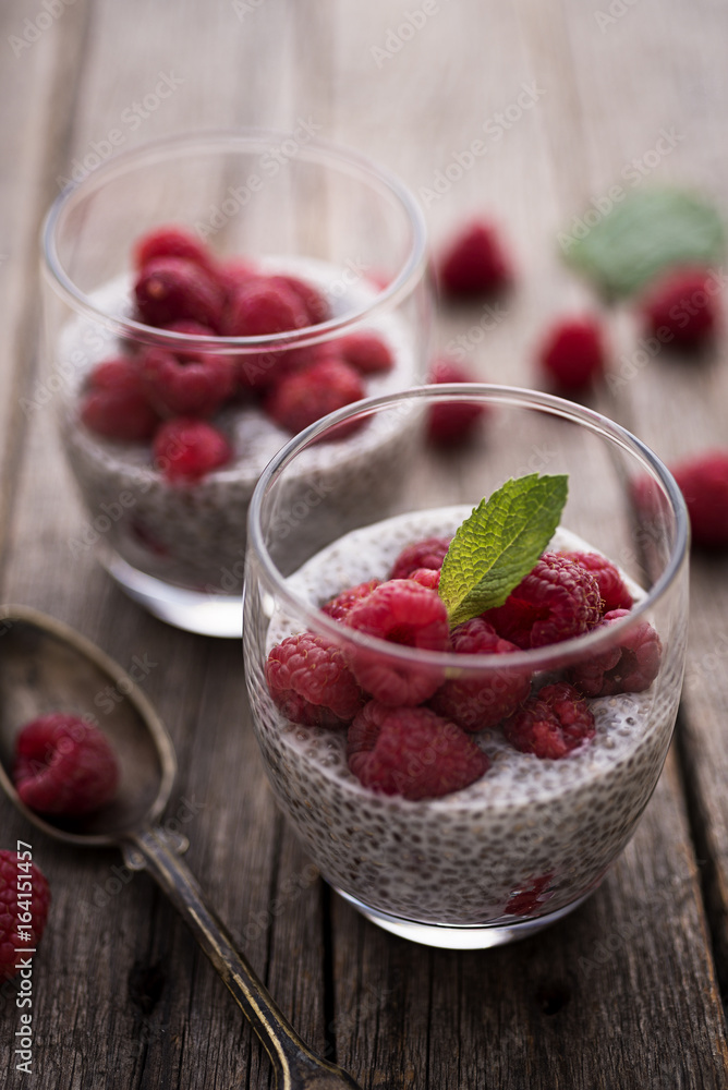 Chia puddning with raspberries Chia puddning with raspberries