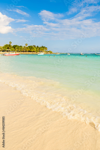Fototapeta Naklejka Na Ścianę i Meble -  Akumal beach - paradise bay at turtle beach in Quintana Roo, Mexico - caribbean coast